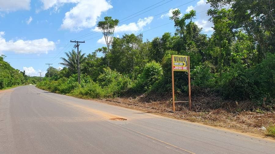 Excelente terreno no km 9 da Estrada de Novo Airão!